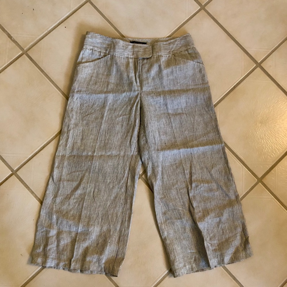 Linen Capri wide leg pants size 10